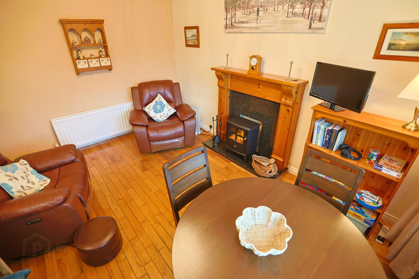 2 Hillside Crescent 13 of 60