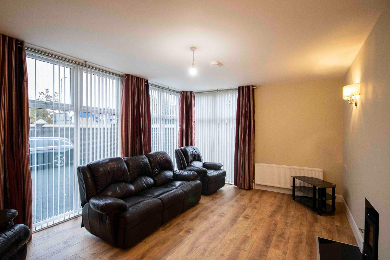 property description image