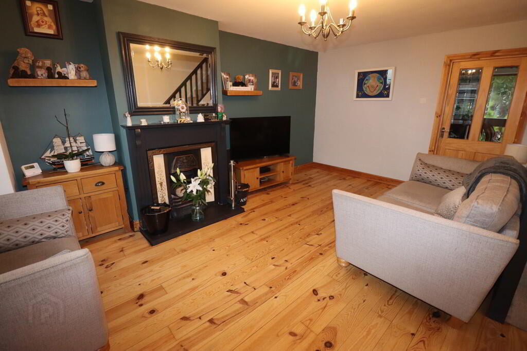 6 Somerton Close 4 of 18