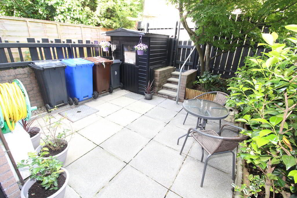 6 Somerton Close 18 of 18