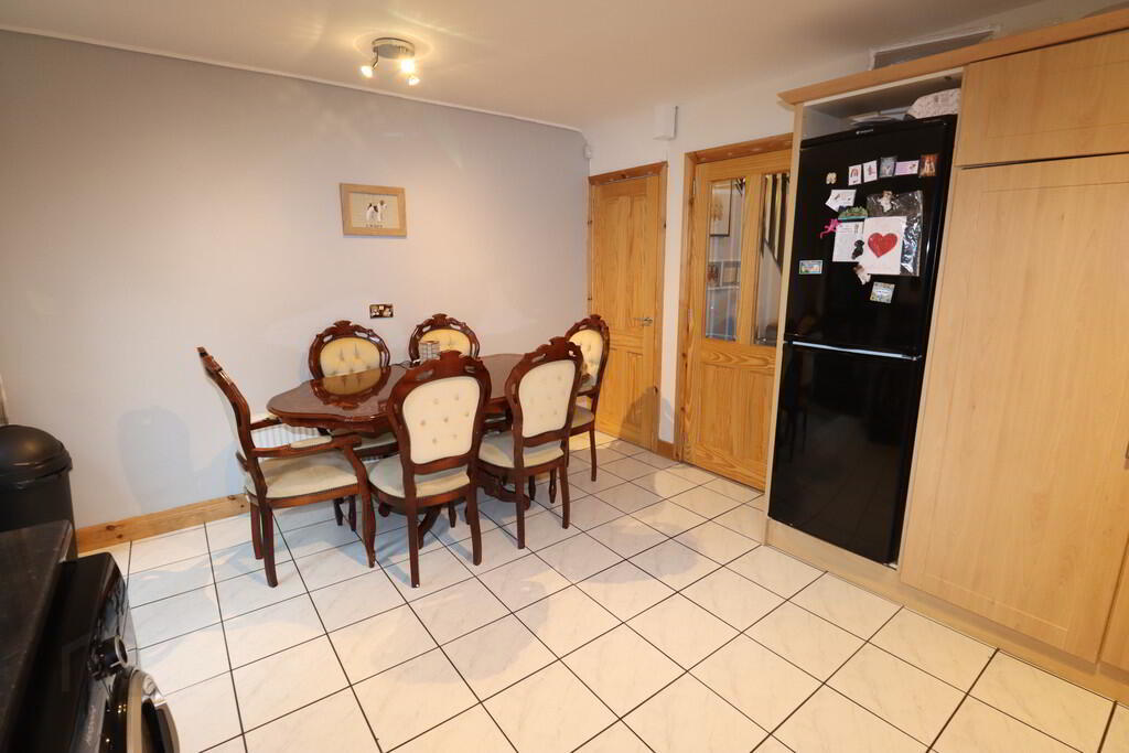 6 Somerton Close 10 of 18