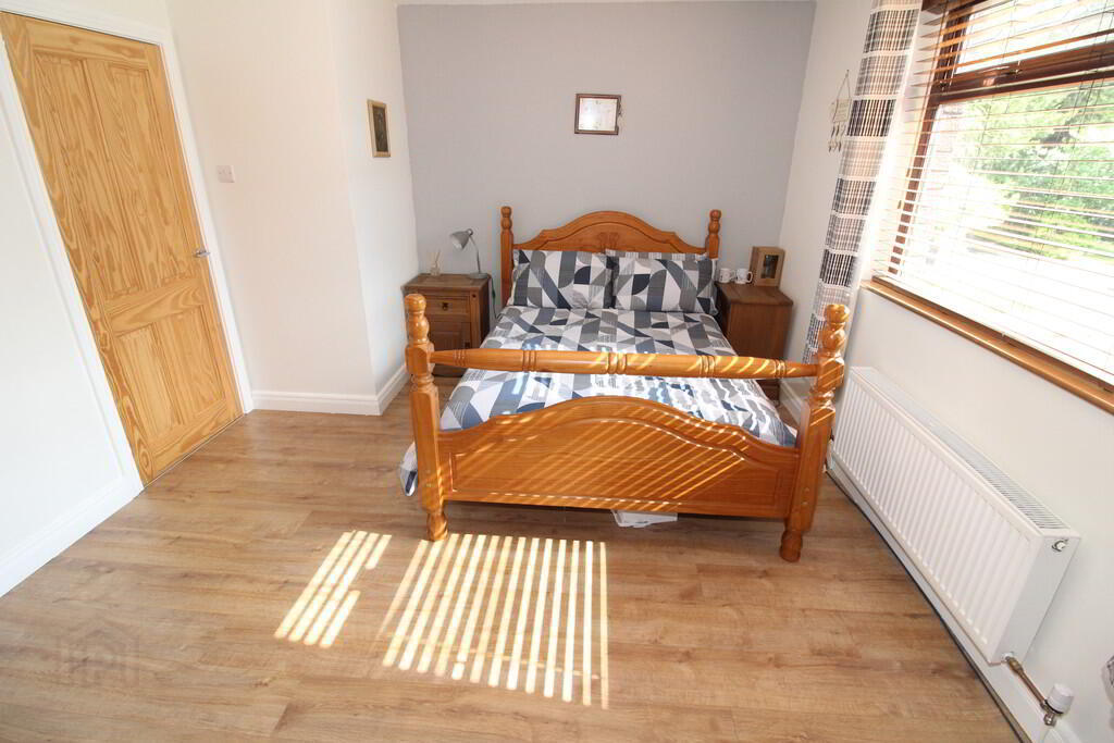 6 Somerton Close 14 of 18