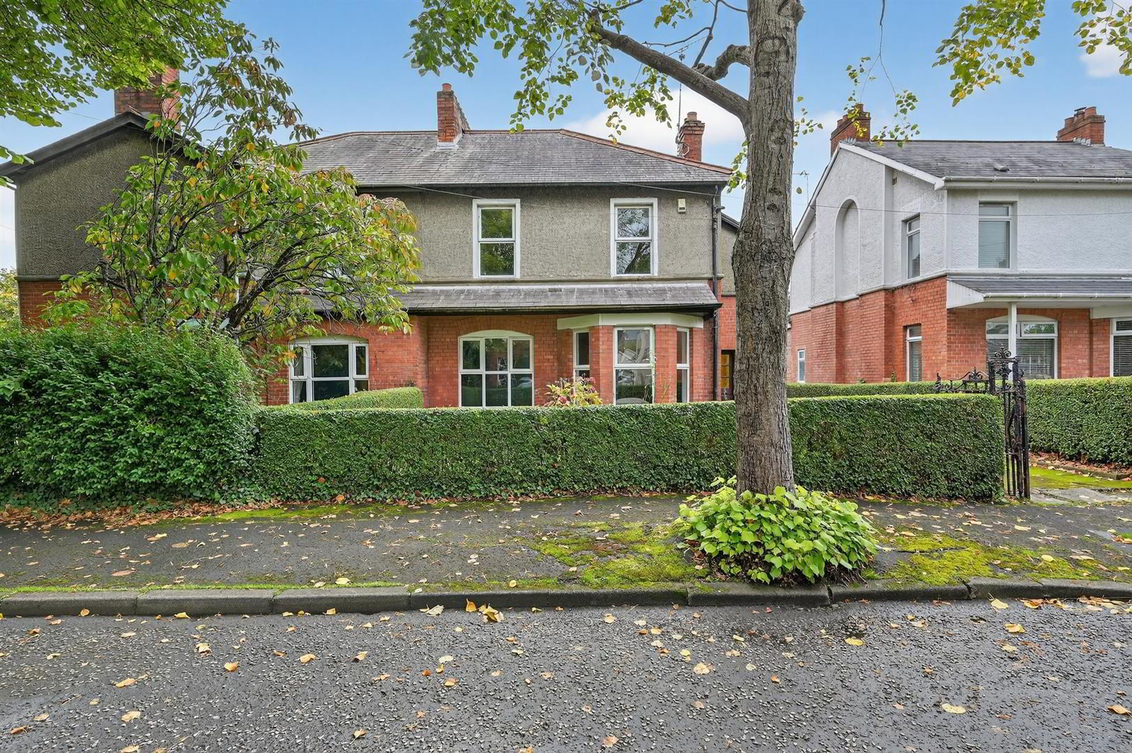 2 Finaghy Park South 1 of 23
