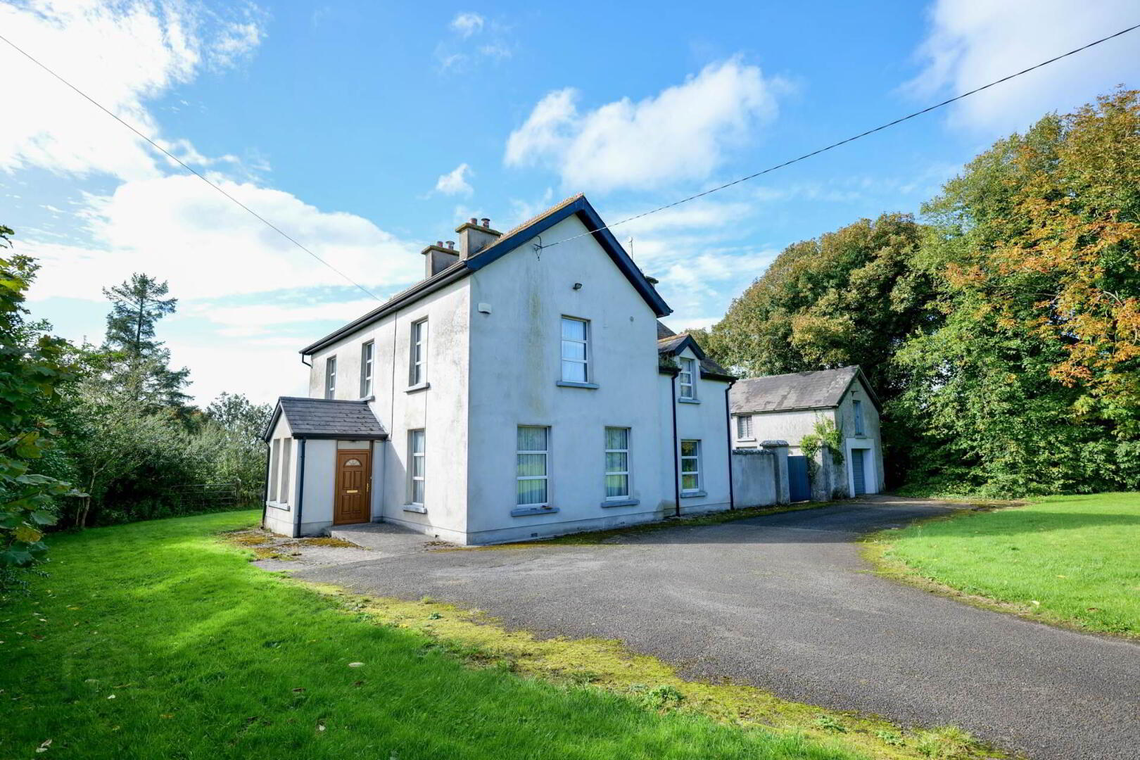 Parochial House, Ballinard 1 of 32