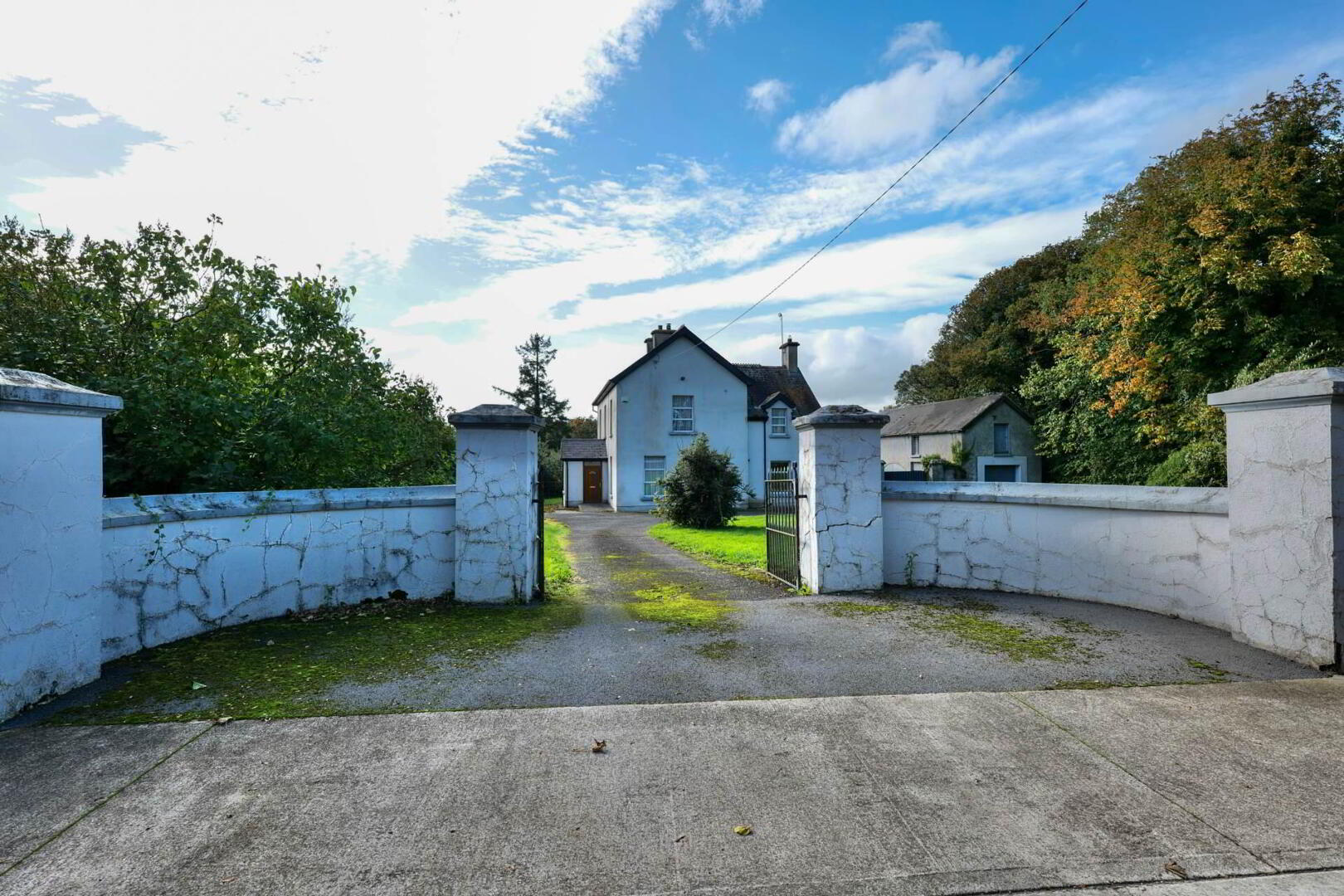Parochial House, Ballinard 2 of 32