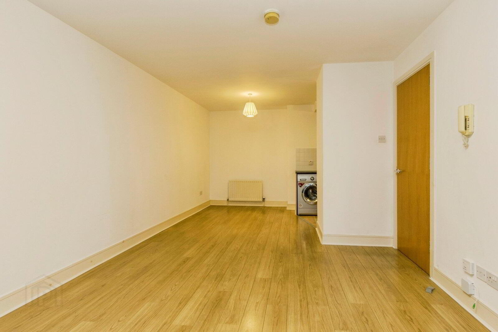 Flat 62 South Studios, 85 Tates Avenue, Belfast 8 of 22