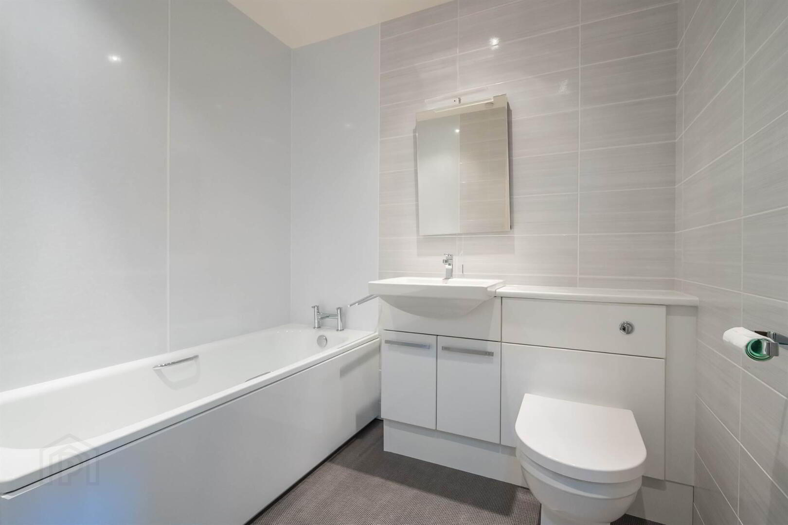 33 Sandown Manor, 84a Sandown Road 14 of 16