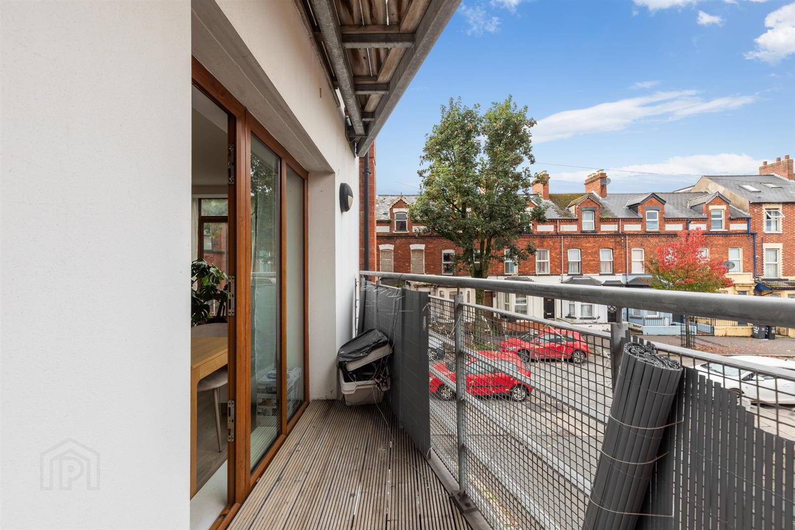 Apt 4, 112 Templemore Avenue 6 of 17