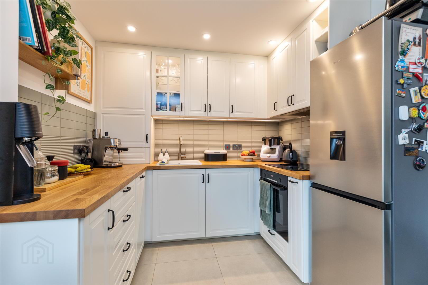Apt 4, 112 Templemore Avenue 8 of 17