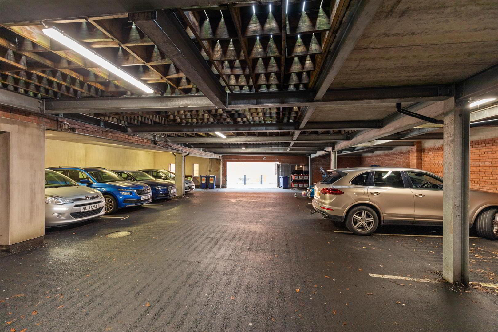 Apt 4, 112 Templemore Avenue 15 of 17