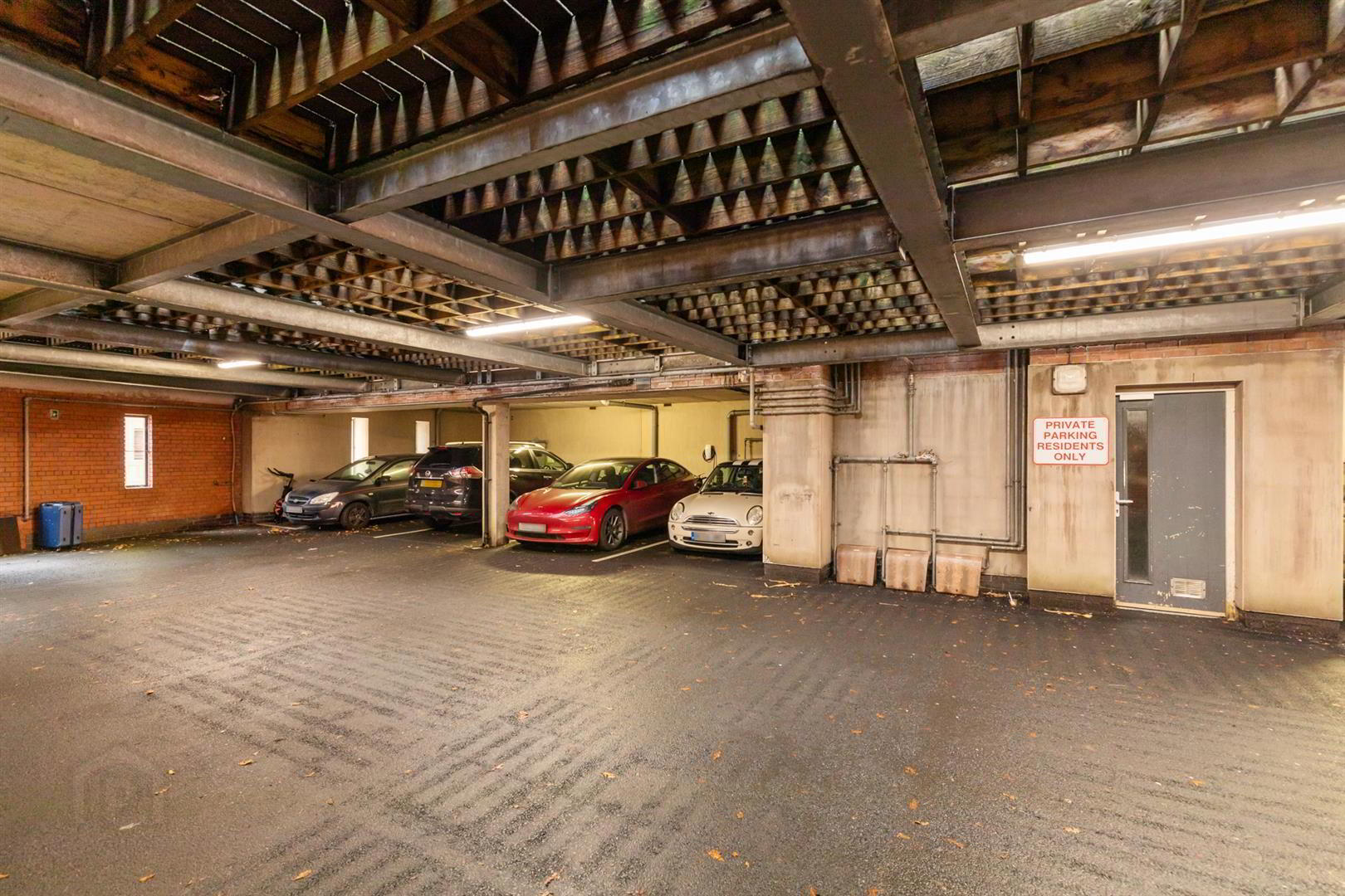 Apt 4, 112 Templemore Avenue 16 of 17