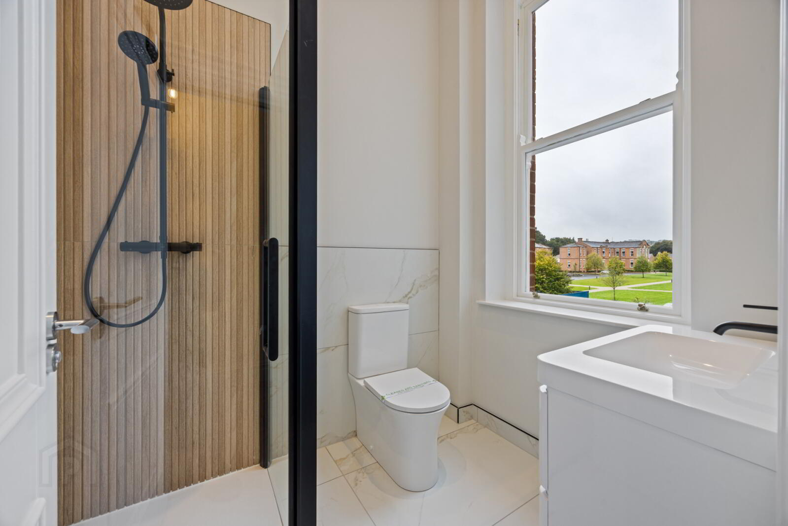 Apartment 4 16 Ishbel Mews 11 of 17