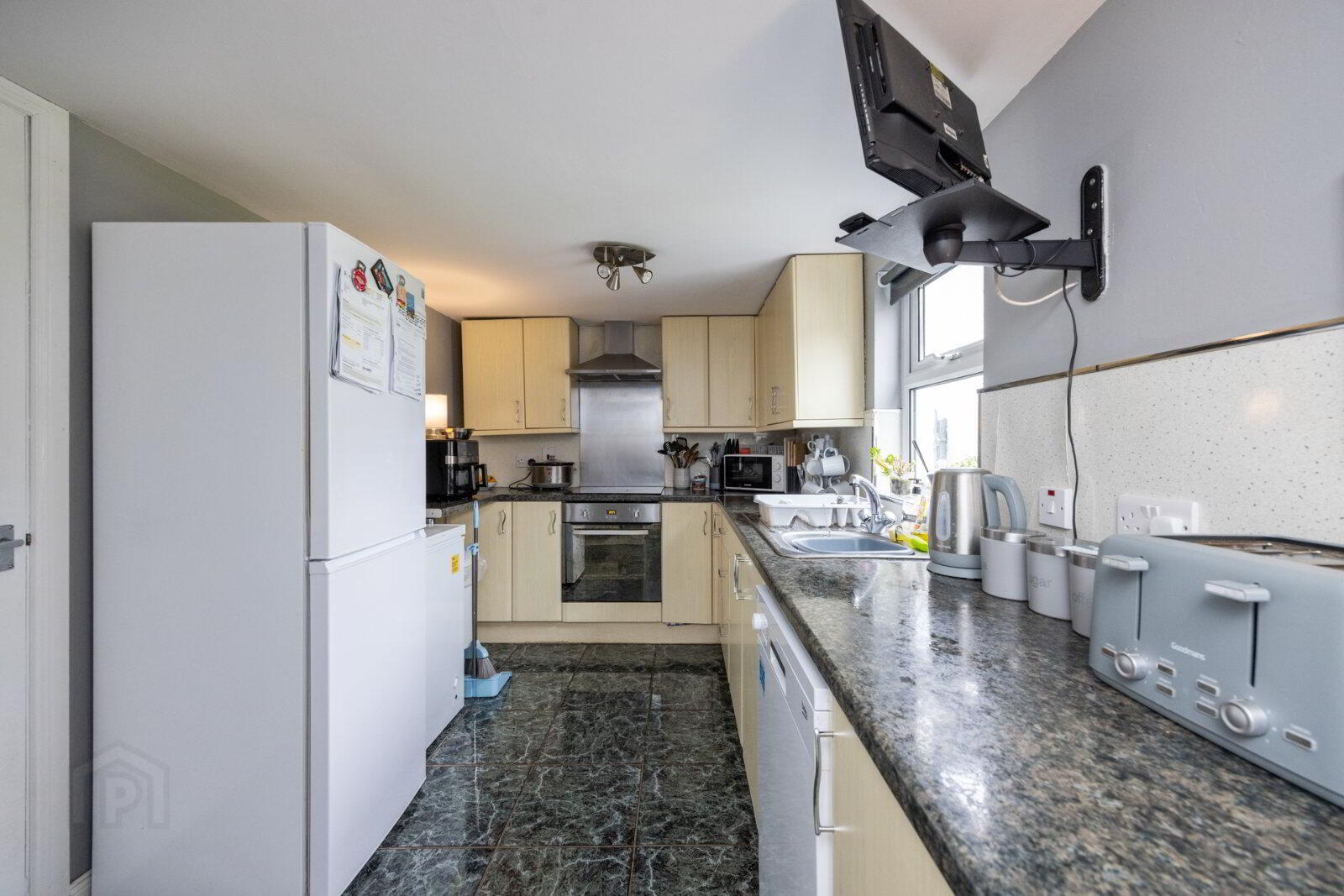 4 Ulster Avenue 6 of 14