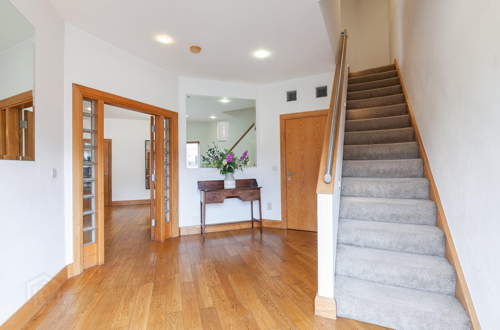 property description image