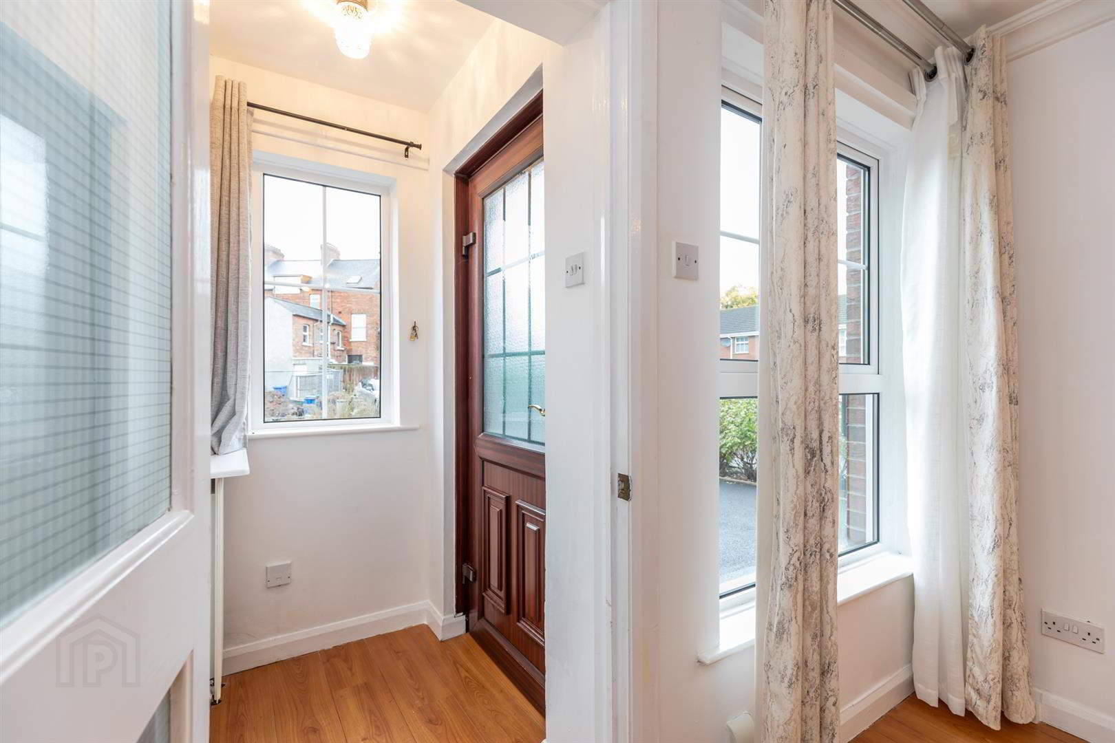 Apt 13, Earls Court 3 of 17