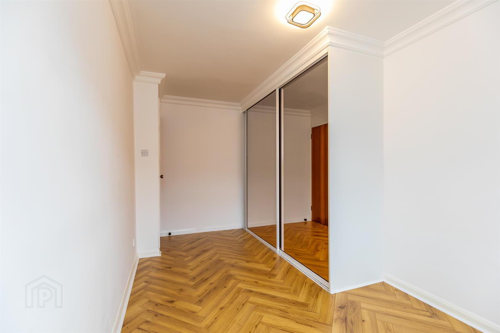 Apt 13, Earls Court 10 of 17