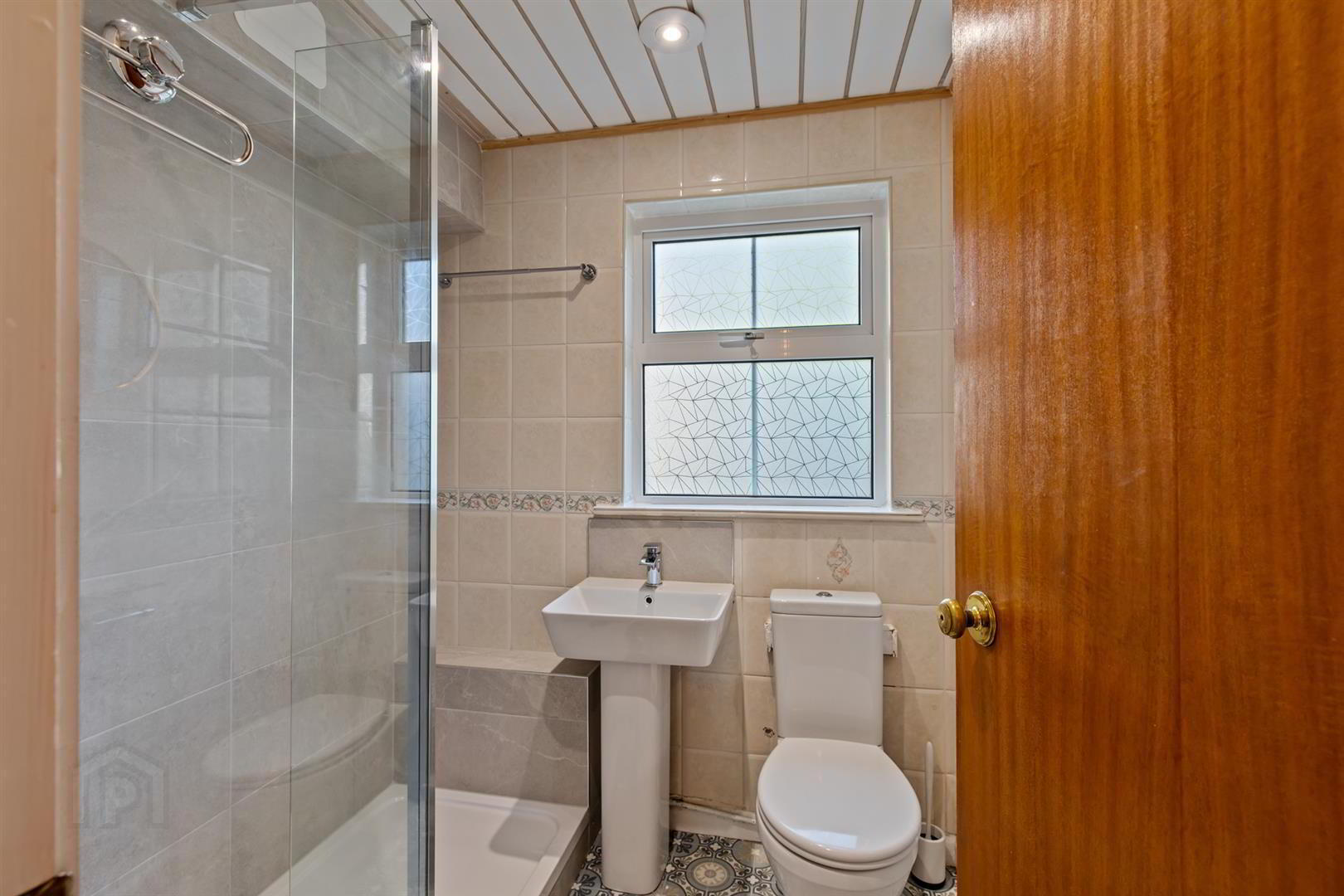 Apt 13, Earls Court 13 of 17