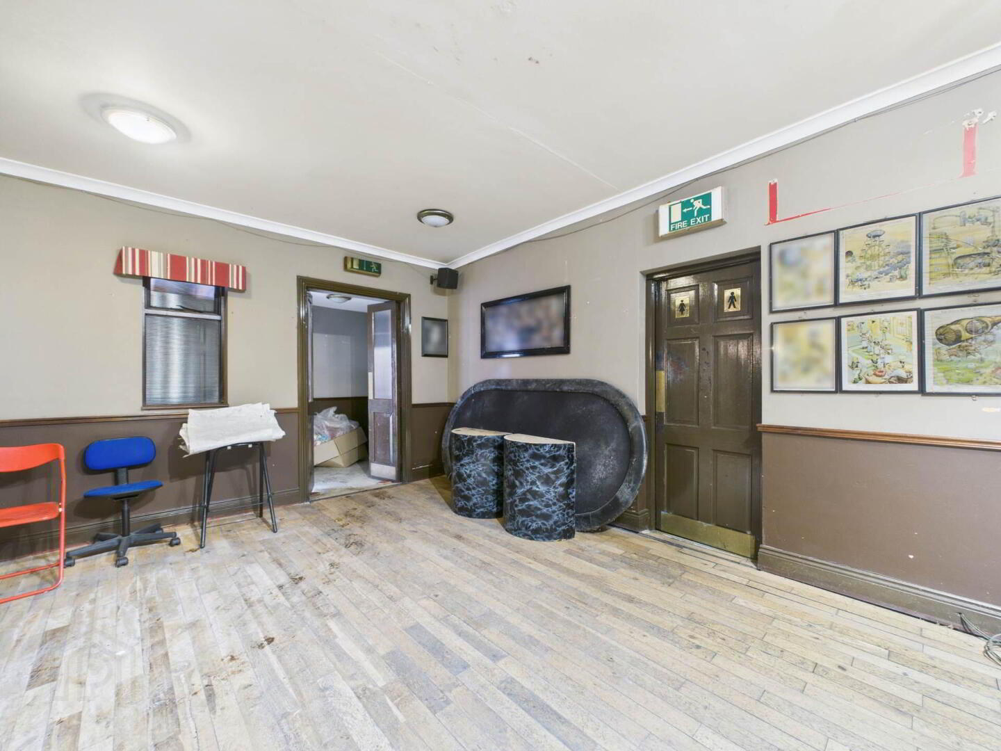 The Royal Bar, Kickham Street 4 of 10