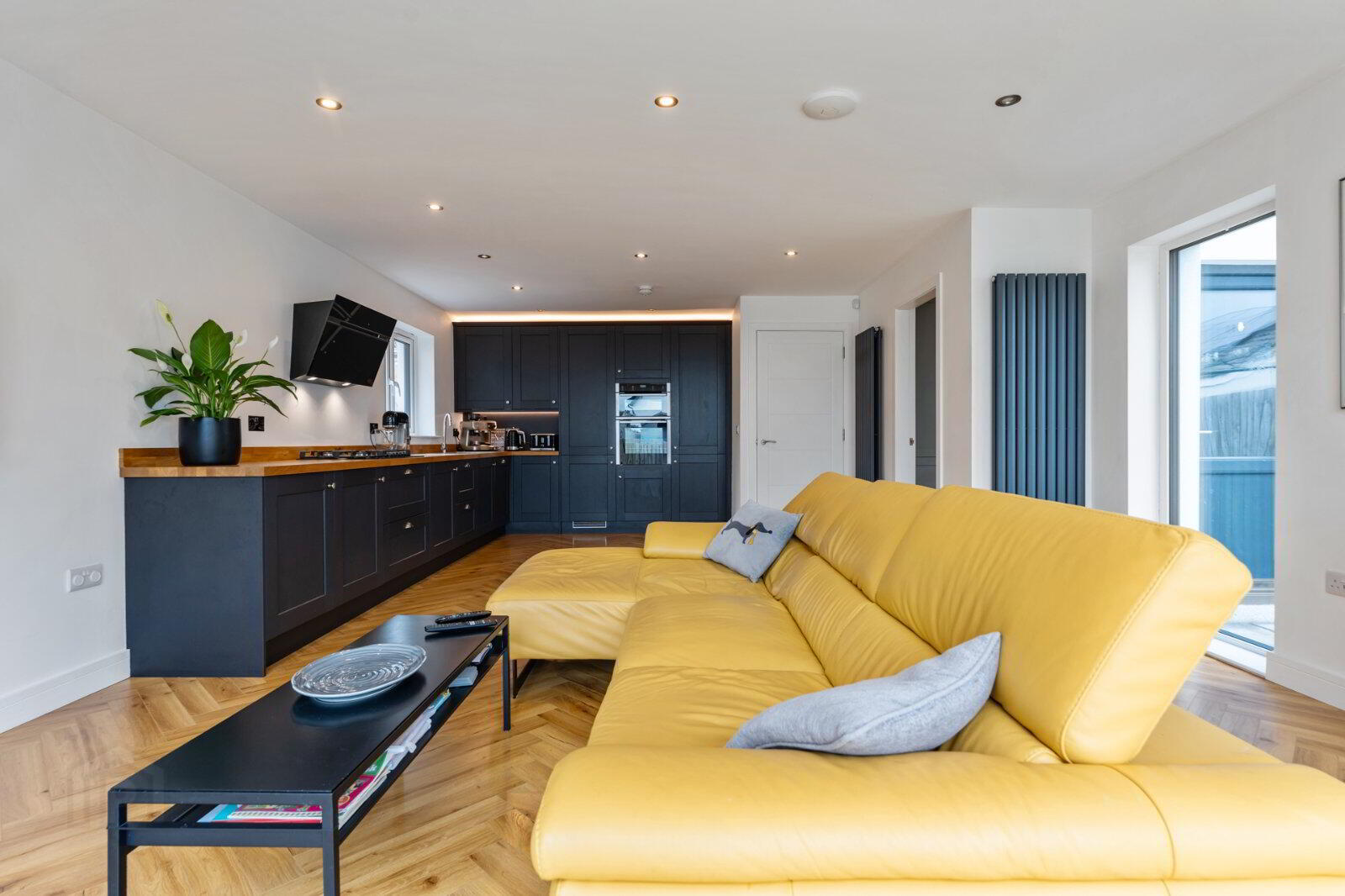 10 Gransha Lane 12 of 34