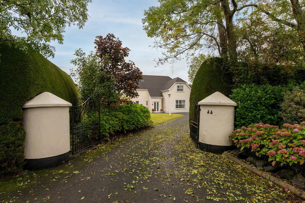 44 Glenkeen Avenue 1 of 48