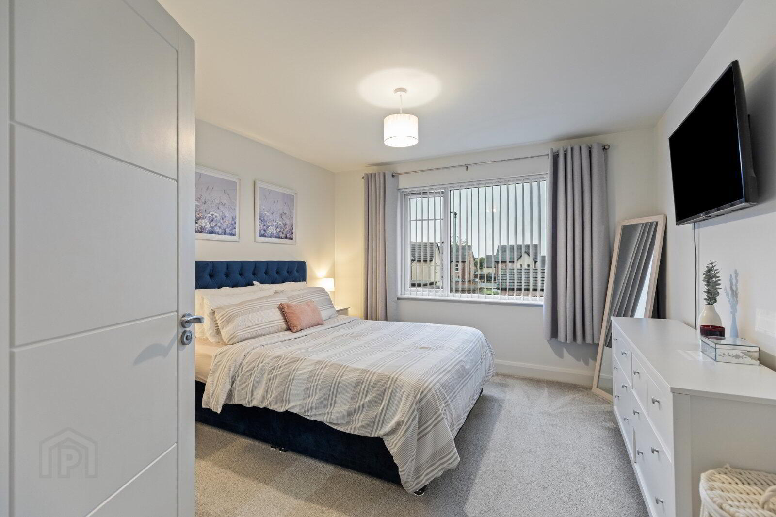 15 Woodbrook Grove 8 of 14