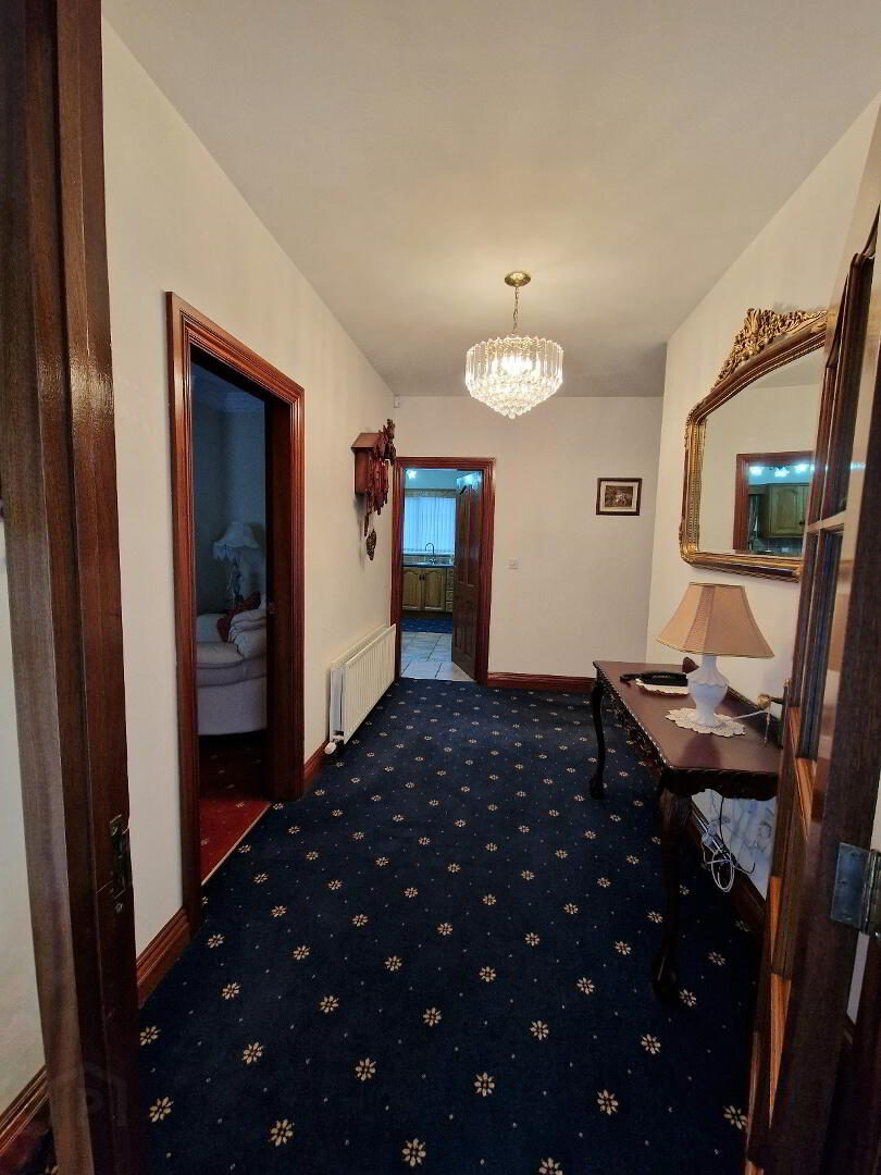 56 Hollywood Grove 9 of 56