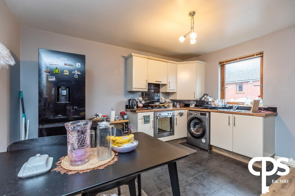 5b Heath Lodge Avenue 4 of 17