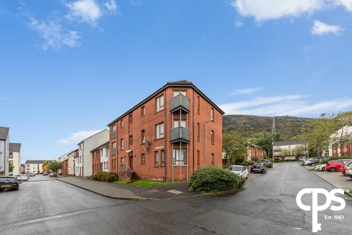 5b Heath Lodge Avenue 1 of 17