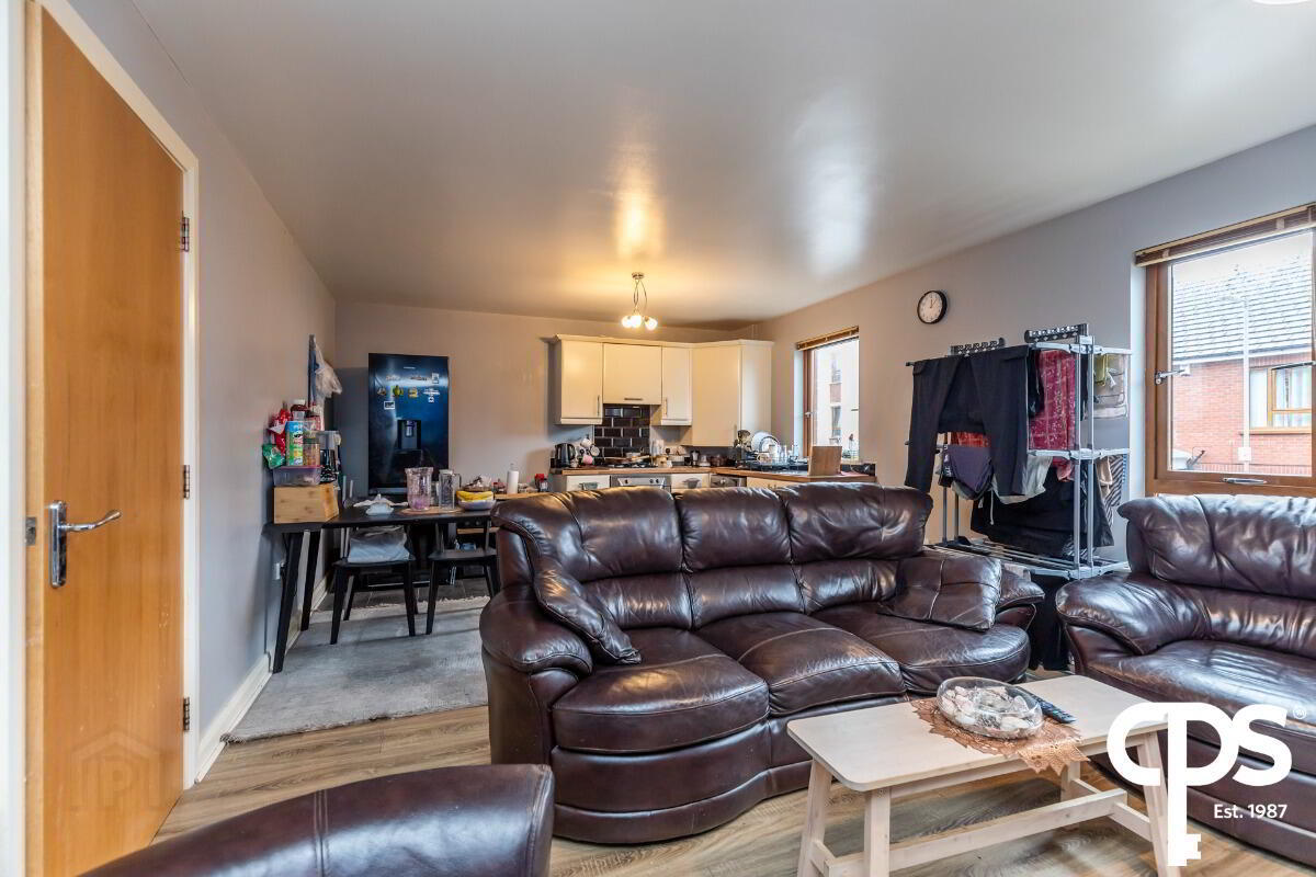 5b Heath Lodge Avenue 8 of 17