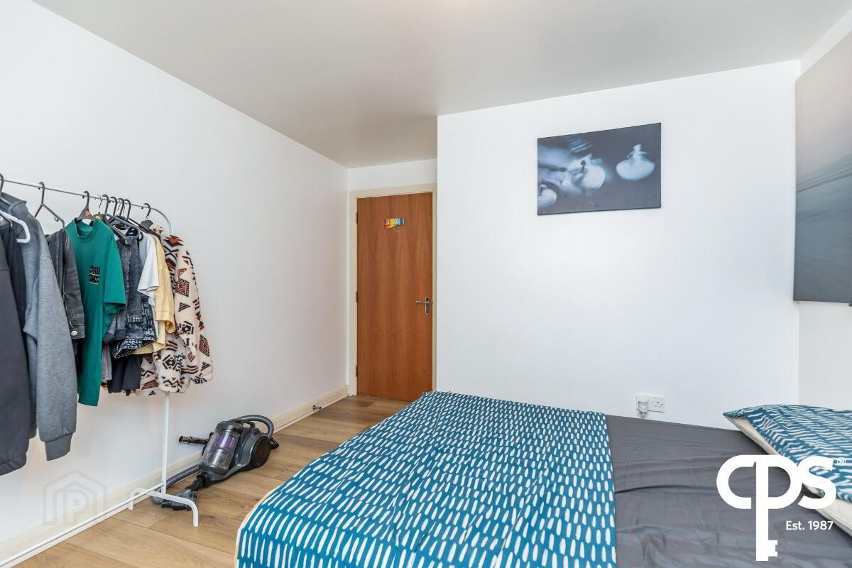 5b Heath Lodge Avenue 11 of 17
