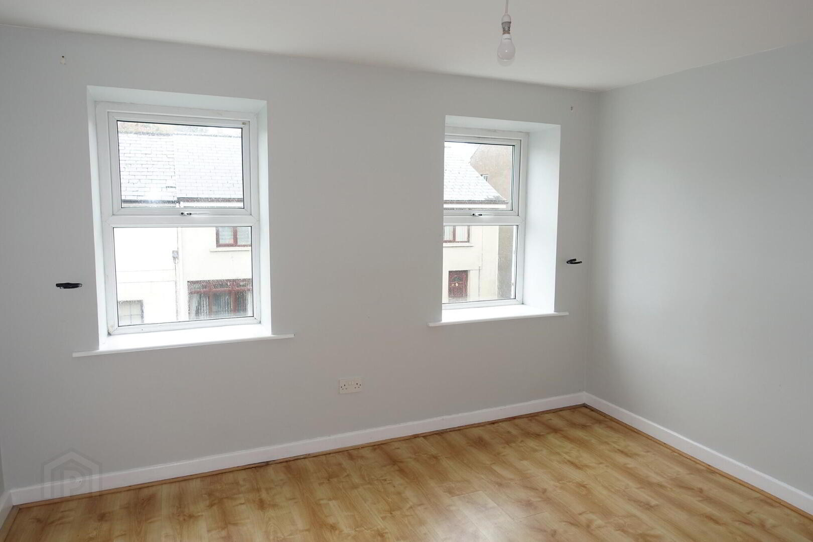 27 Main Street 11 of 21