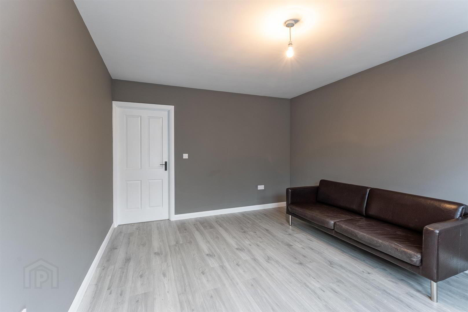 11 Glenview Avenue 6 of 19