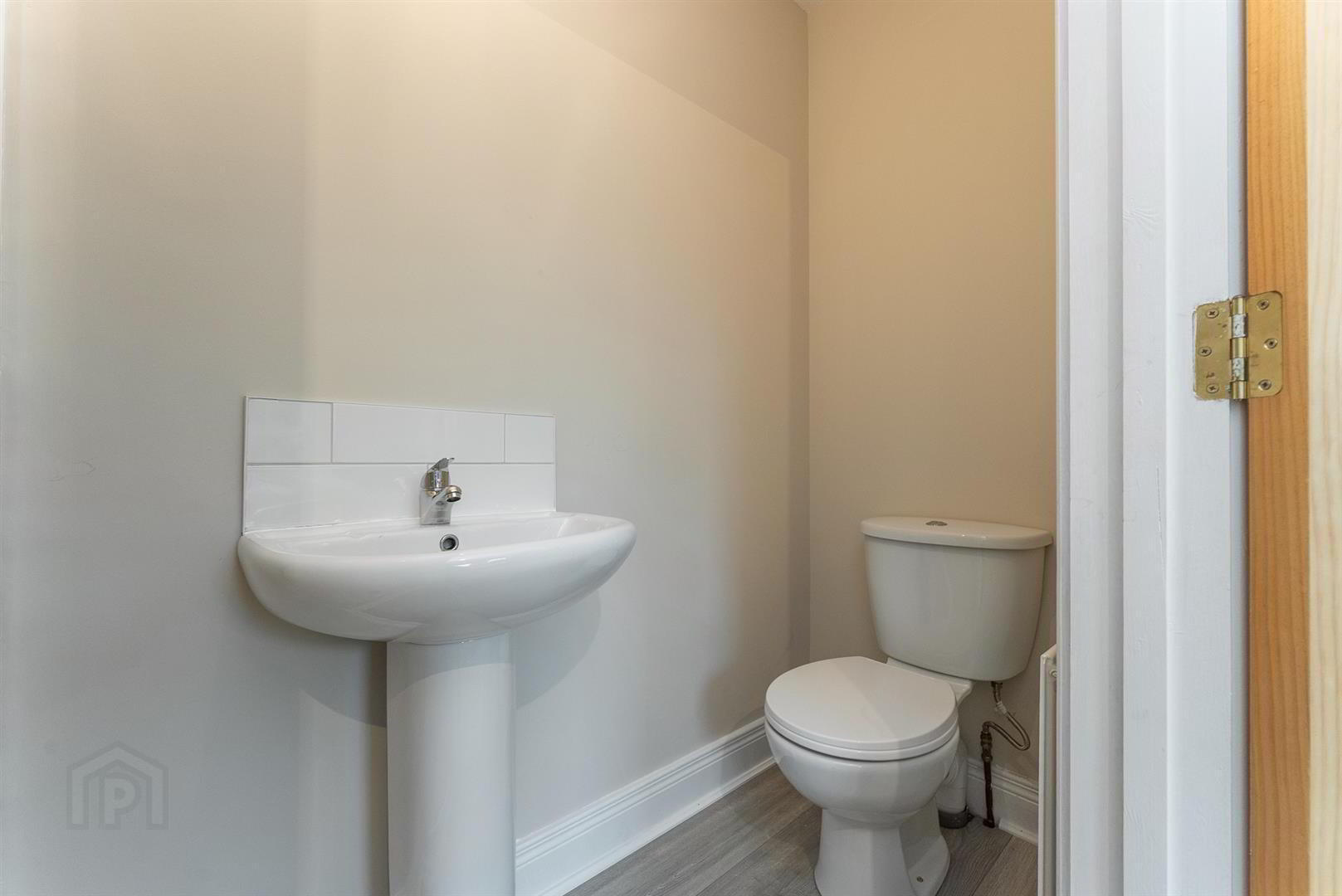 11 Glenview Avenue 13 of 19
