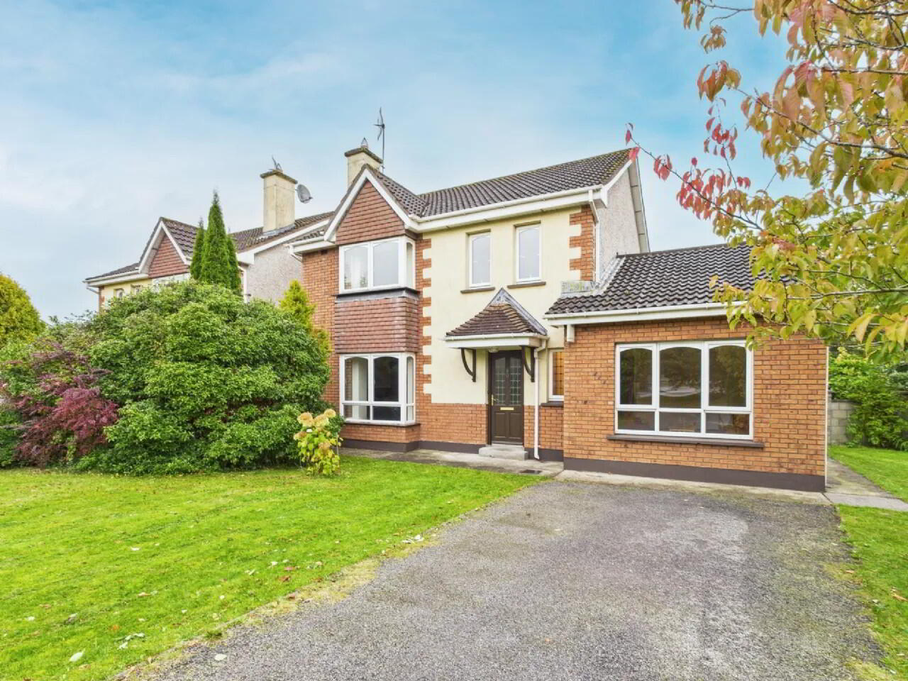 80 Cluain Glas 1 of 24