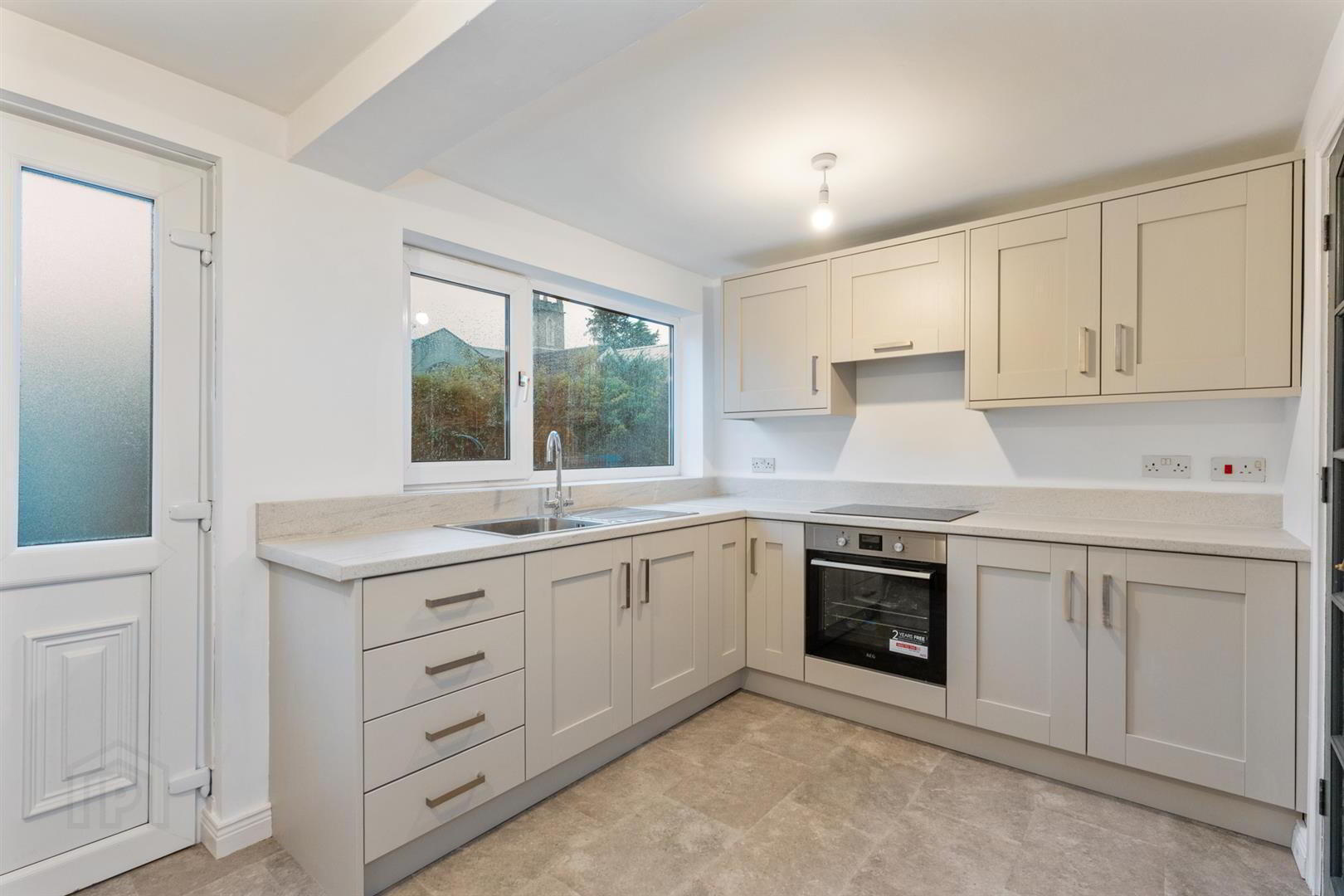 35 Bridge Street 6 of 19