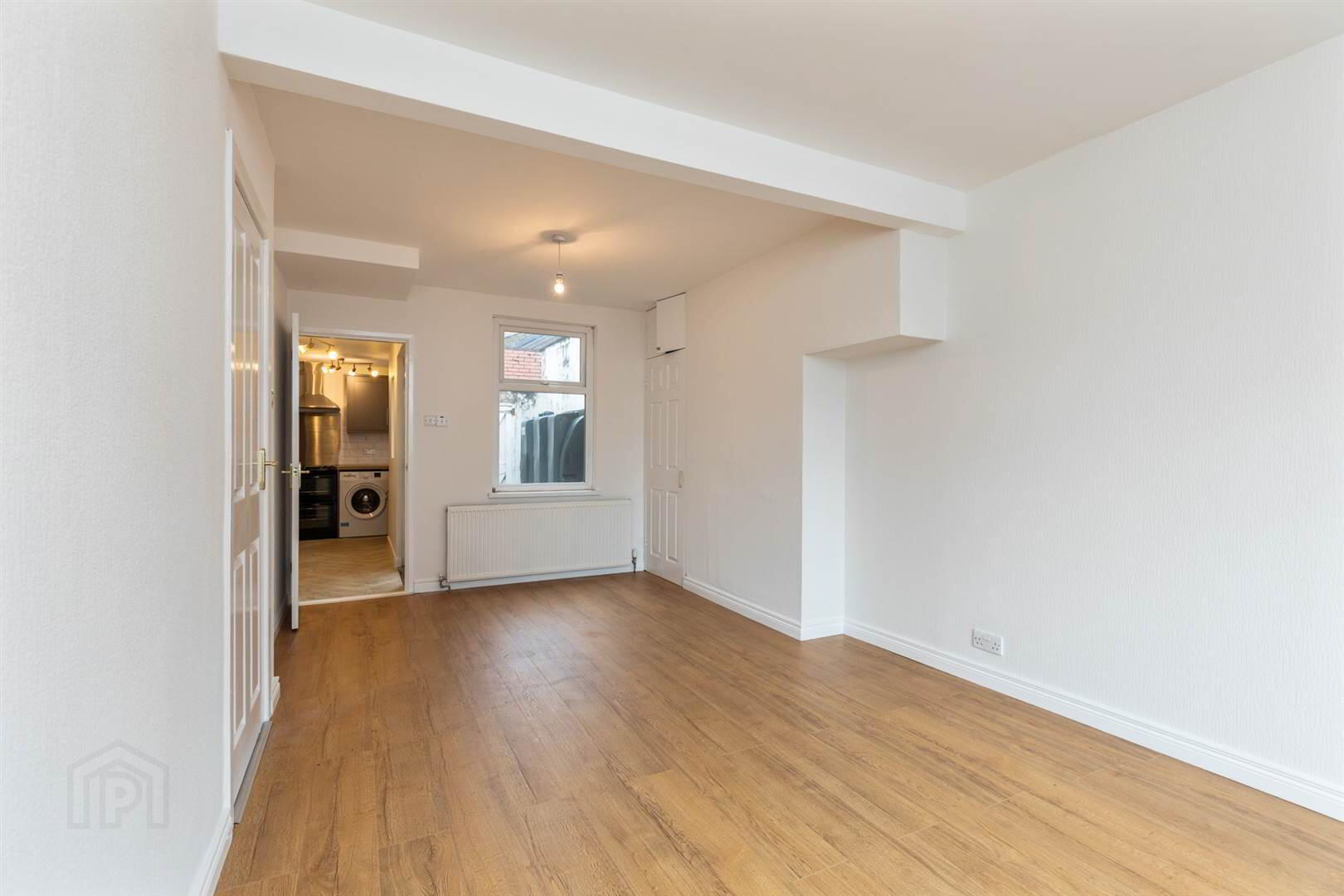 64 Isoline Street 4 of 9