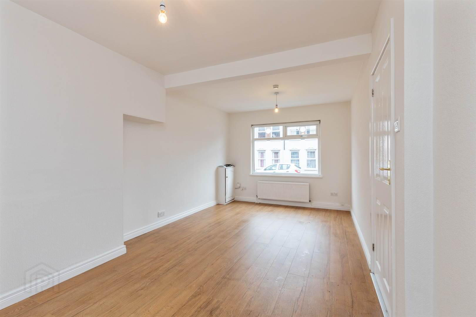 64 Isoline Street 3 of 9