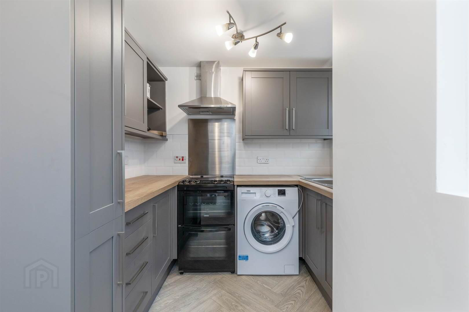 64 Isoline Street 5 of 9