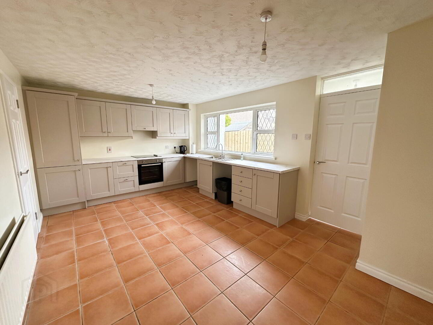 56 Hillhead Park 5 of 15