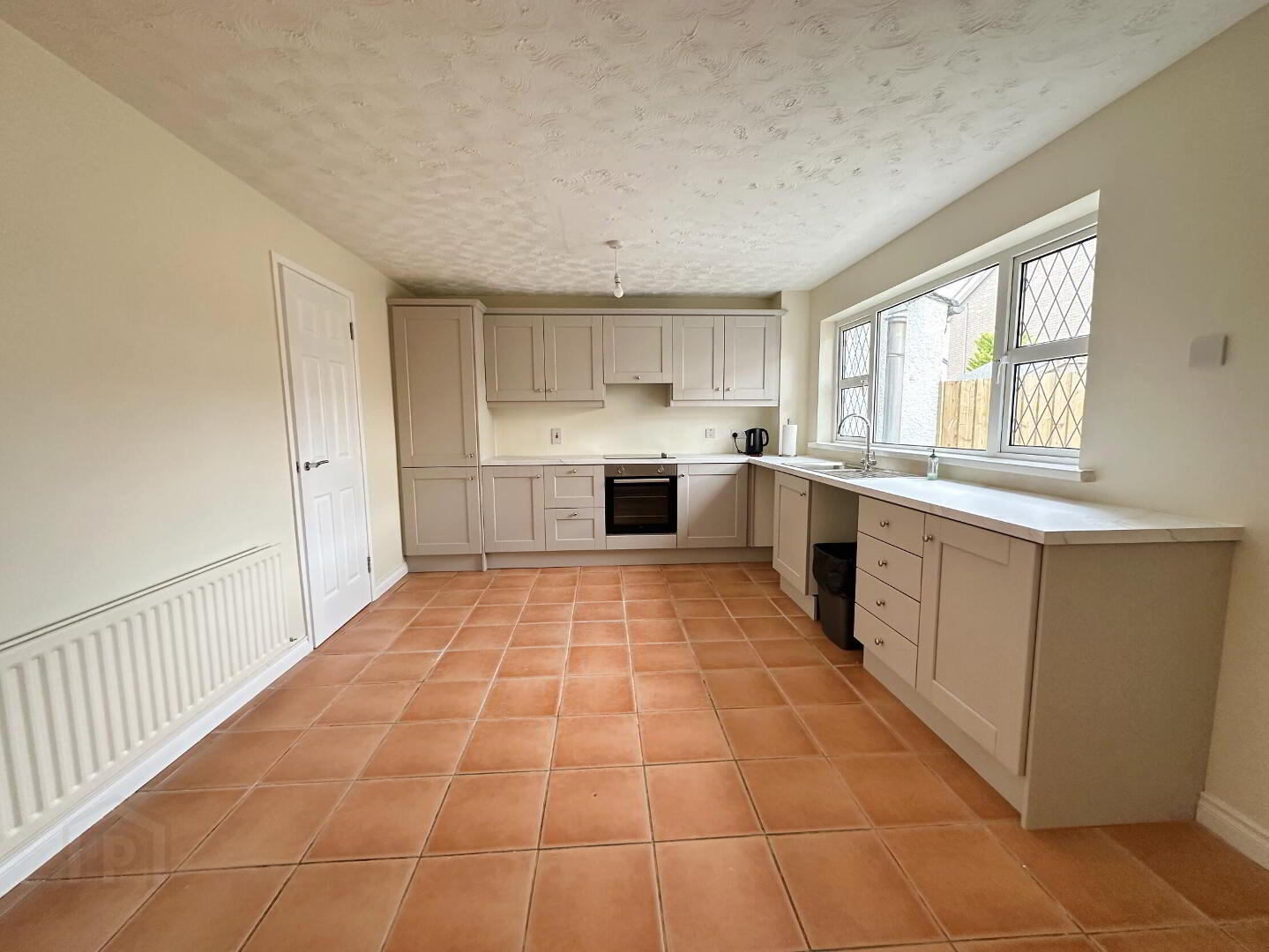 56 Hillhead Park 6 of 15