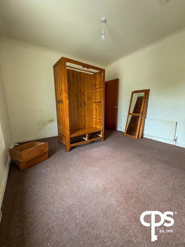 176 Obins Street 17 of 19