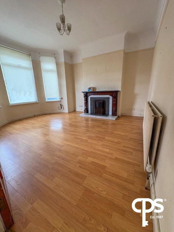 176 Obins Street 12 of 19
