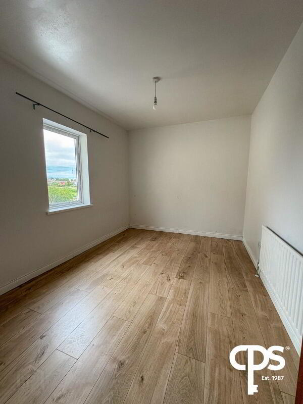 176 Obins Street 15 of 19