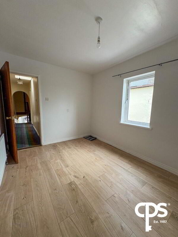 176 Obins Street 16 of 19