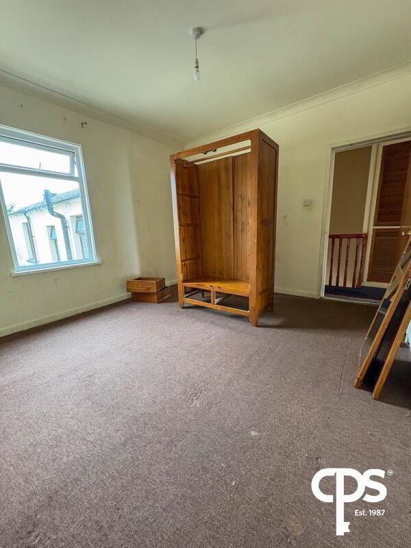 176 Obins Street 18 of 19