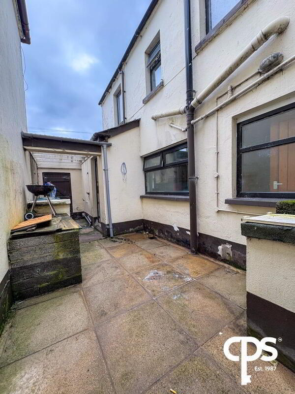 176 Obins Street 19 of 19