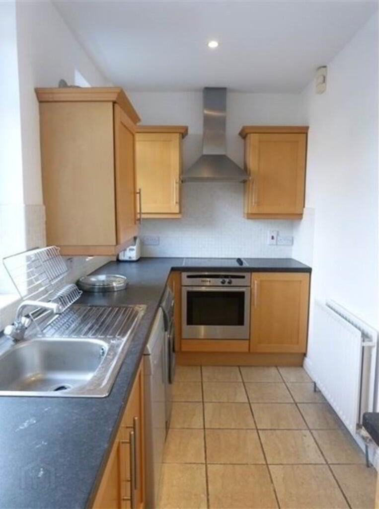 39 Northbrook Street 4 of 6