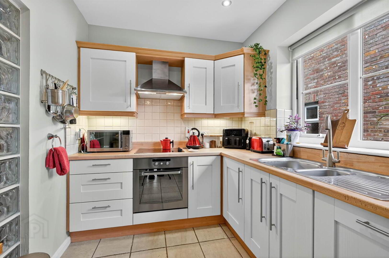 34 Strathearn Lane 11 of 22