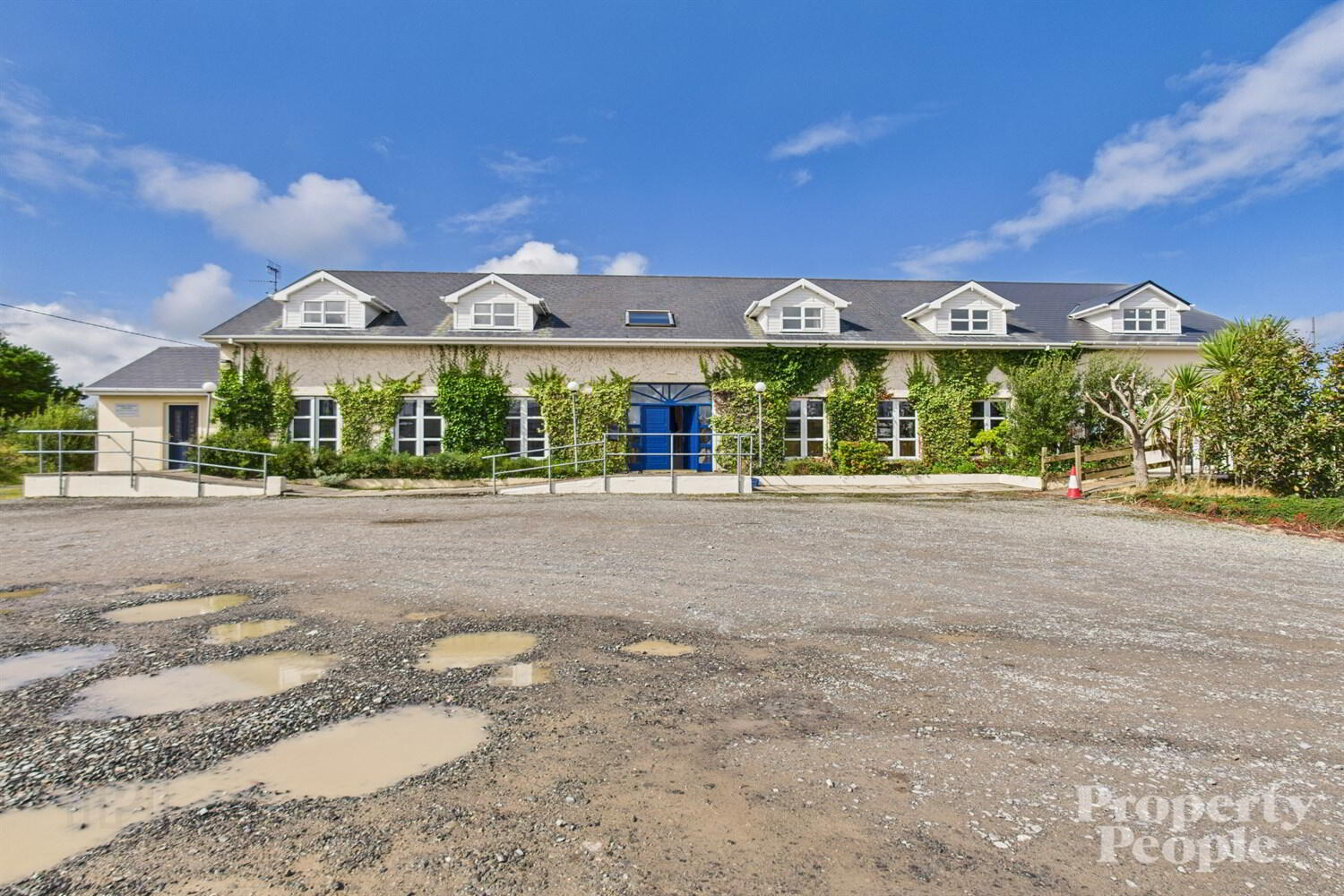 Bunbeg Lodge, Magheraclogher 1 of 36