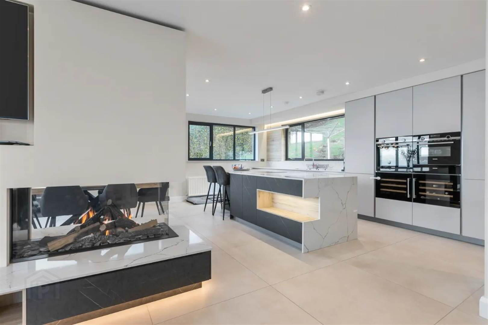 50 Glen Road 9 of 28
